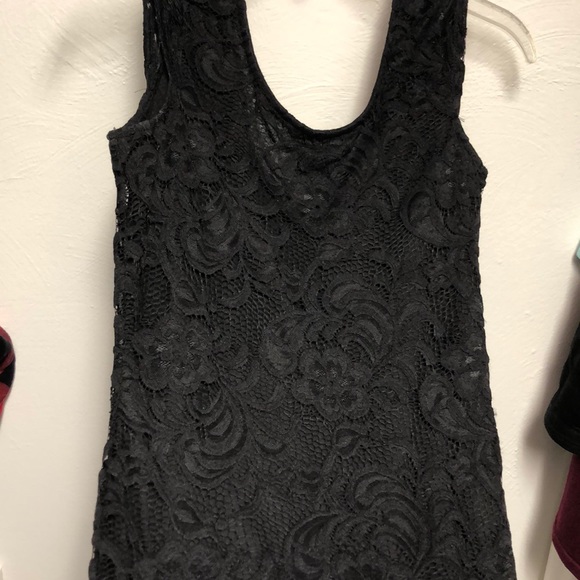 Black lace overlay dress - Picture 3 of 3